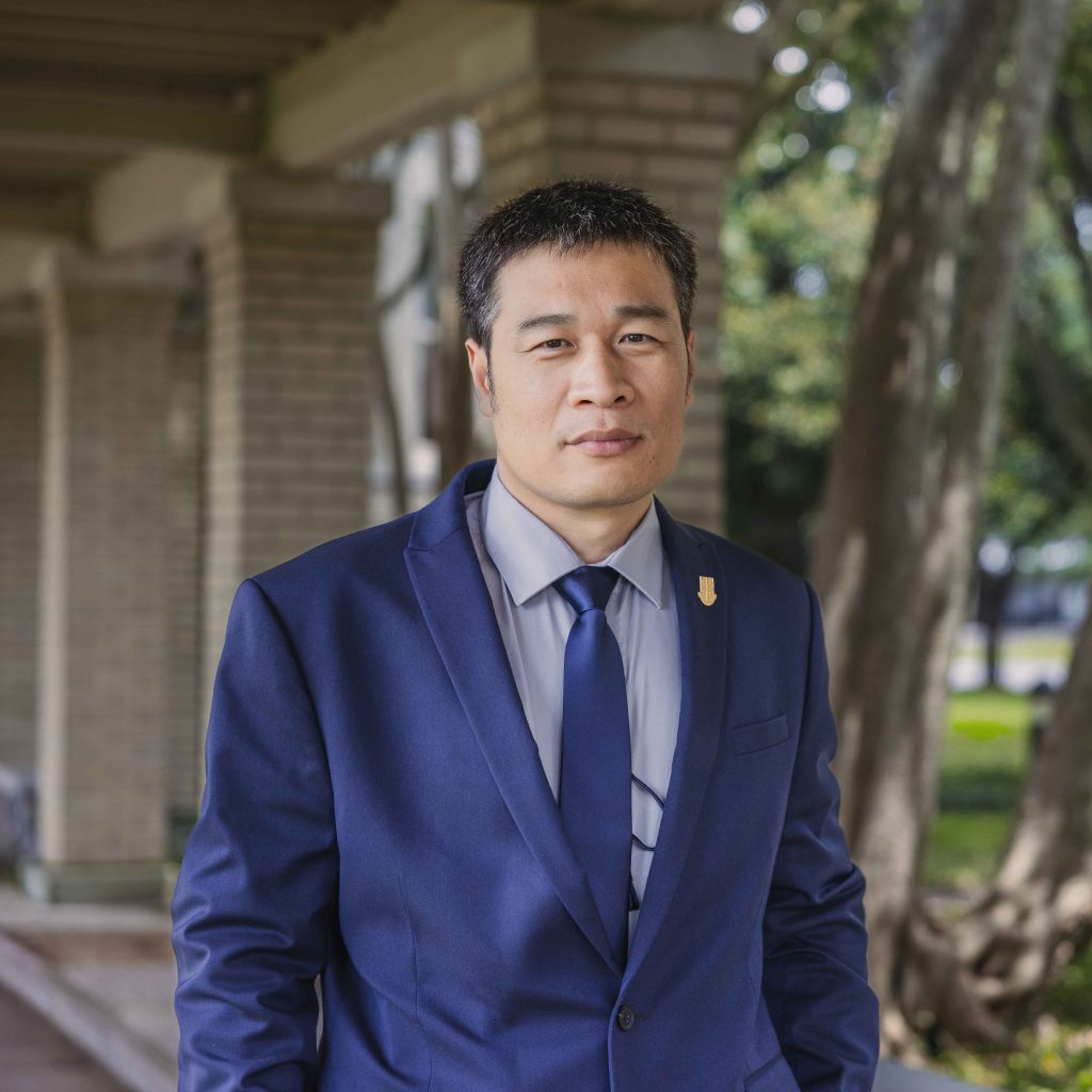 ust-professor-liguo-liu-9390-edit
