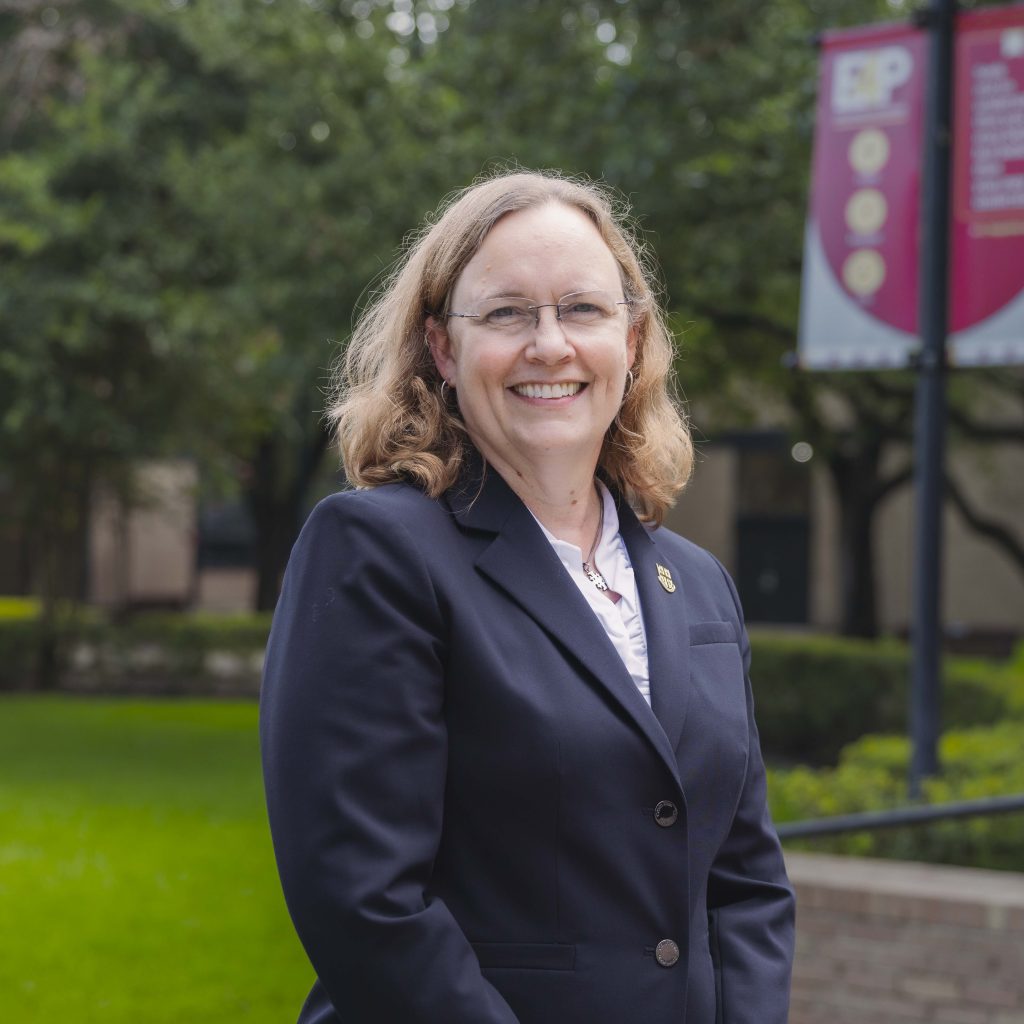 USTfaculty-Psychology-Elizabeth-Maynard-2026-11